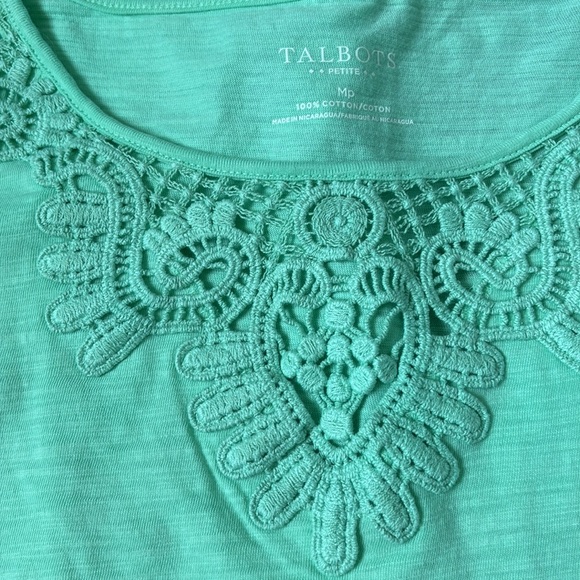 NWOT 2 Sleeveless Embroidered Women's Tops - Blue and Green MP - Picture 2 of 4